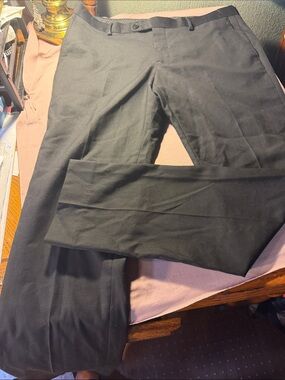 Classic Men's Black Dress Pants – Sleek Professional Fit